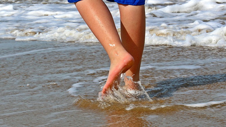 Passeggiare per contrastare il gonfiore alle gambe