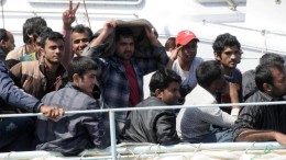 Immigrati a Spoltore: centinaia di cittadini protestano