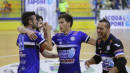 Un momento della partita dell'Acquaesapone
