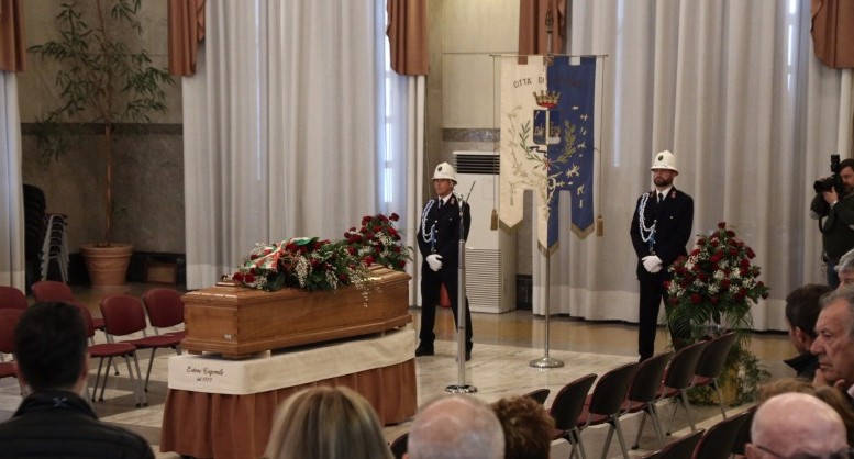 Camera ardente in Comune per l'ex sindaco Carlo Pace