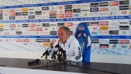Zeman, durante la conferenza stampa