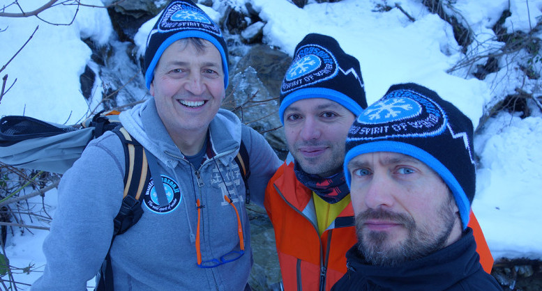 Johnny D'Aloisio, a destra, e il team Winterseason
