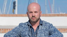 Omofobia. Lo stilista Simone Racioppo