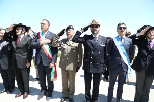 Foto di gruppo con le Autorità