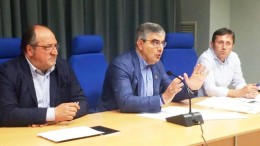 Da sin. ll Sottosegretario Mazzocca, il Governatore D’Alfonso e il Direttore Ufficio Ricostruzione D'Alberto su edilizia scolastica post sisma
