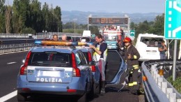Incidente sulla A25: grave una ragazza