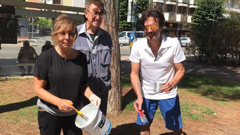 L'Associazione Kiwanis, si prende cura dei giardini di pzza Duca