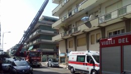 La macchina dei soccorsi in via Raffaello