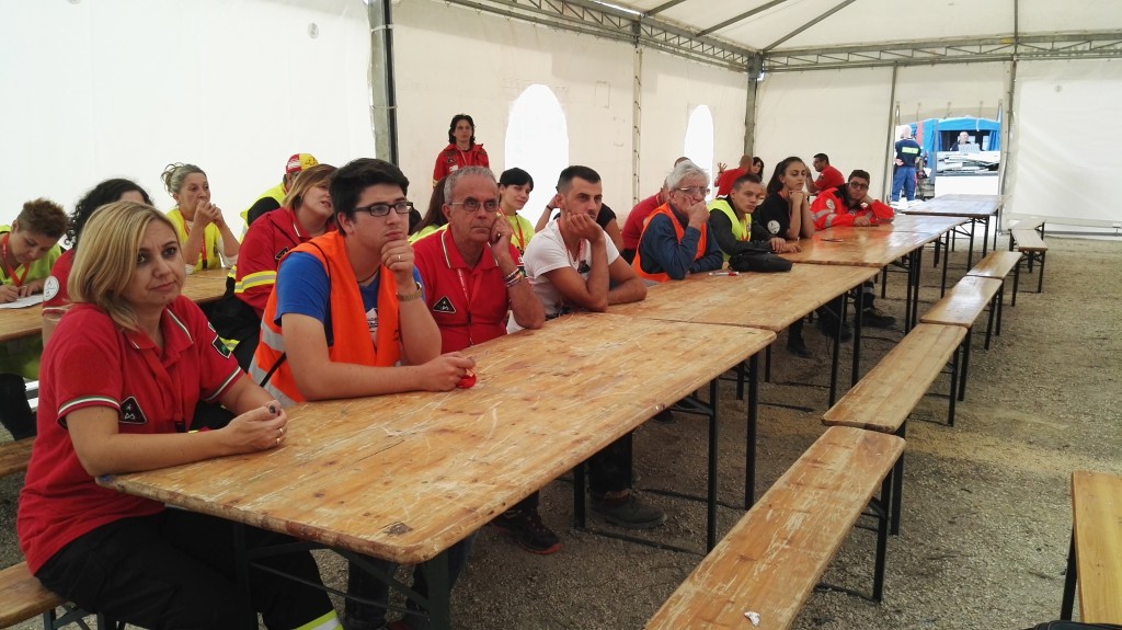 Alcuni volontari della Protezione civile