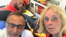 Coinvolto il sindaco Alessandrini in un incidente stradale sulla A14. Selfie rassicurante in ambulanza