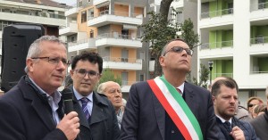 Dario Vassallo, insieme al sindaco Alessandrini