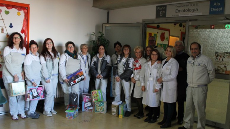 Befana Sevel-Ail, il gruppo di dipendenti e volontari