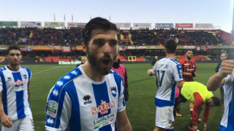 Mancuso, autore del gol festeggia a fine partita