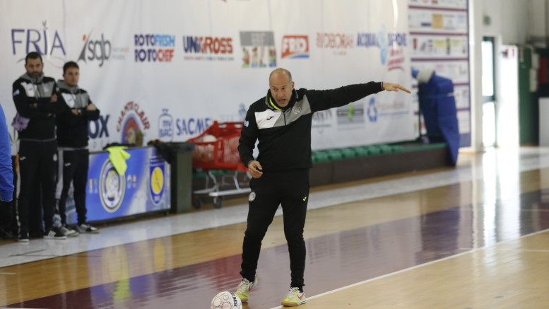 Mister Perez, durante gli allenamenti