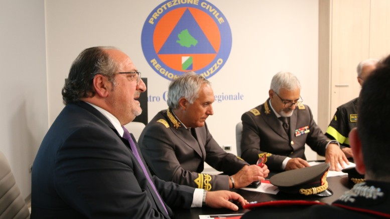 Da sin. il Sottosegretario Mazzocca presenta la campagna Aib 2018
