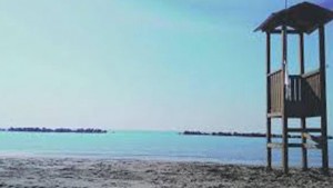 torretta di soccorso in spiaggia
