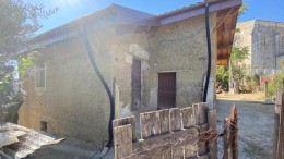 casa di terra cruda manoppello