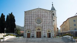 Manoppello Santuario del Volto Santo