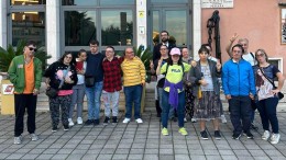 ragazzi in visita alla capitaneria di porto di pescara
