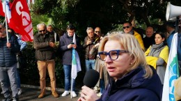 Presidio Sga davanti alla Prefettura di Pescara