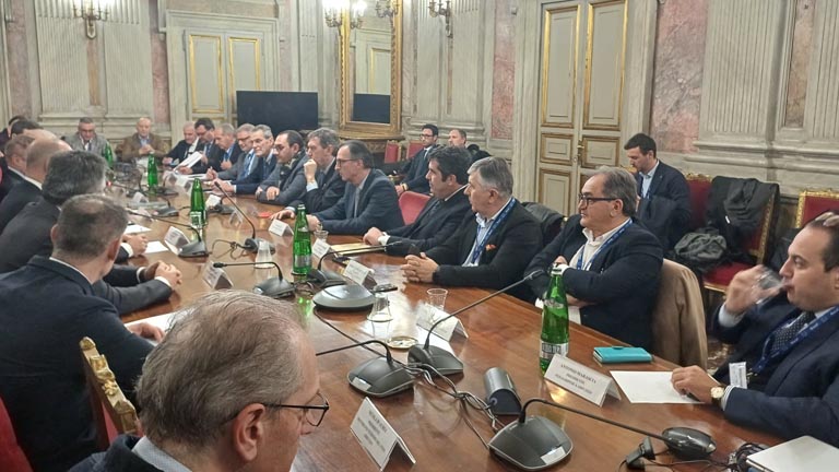 riunione al ministero per attacchi da peronospora