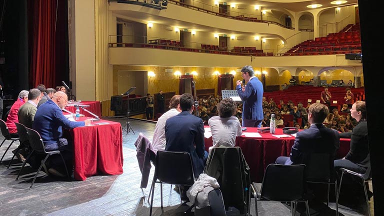 Studentesse e studenti di Pescara vincono premio nazionale di filosofia