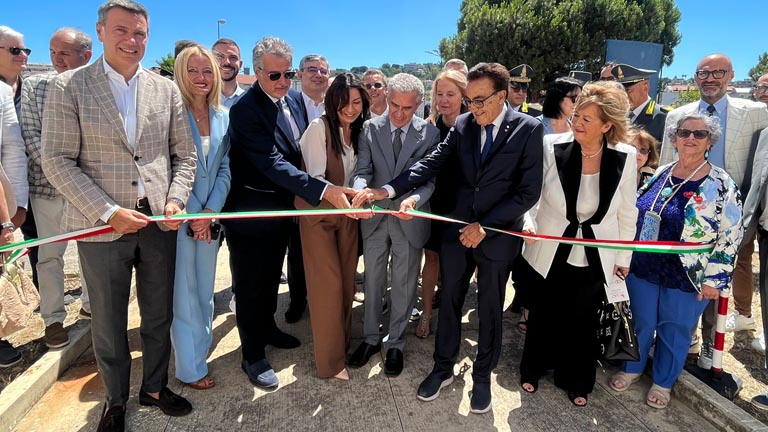 taglio del nastro