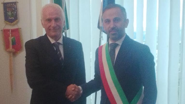 il prefetto di Pescara in viasita al comune di Collecorvino