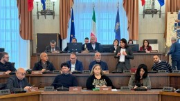 I tre sindaci sugli scranni della Sala Consiliare di Pescara