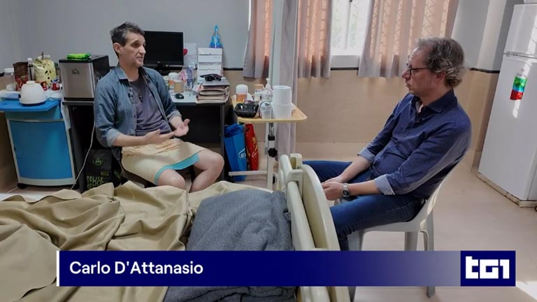 Carlo D'Attanasio durante l'intervista al TG1