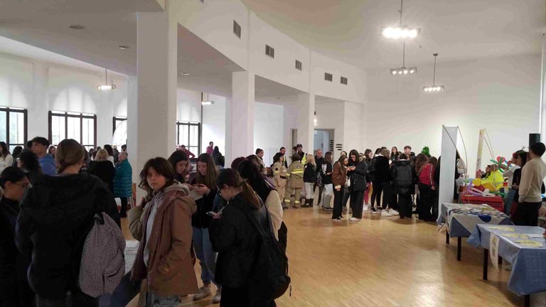 Scuola e volontariato, gli studenti di Pescara all'Aurum con il Csv