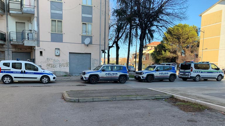 polizia locale in case Ater