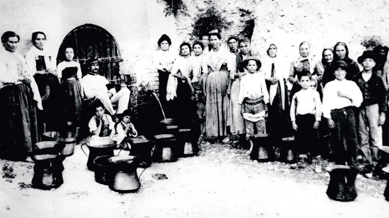 Acquasantiere a Città Sant'Angelo