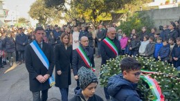 Gli alunni della scuola 11 febbraio 1944 ricordano i martiri di Colle Pineta PESCARA