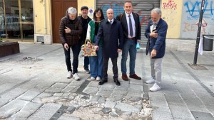 Buche in città a Pescara