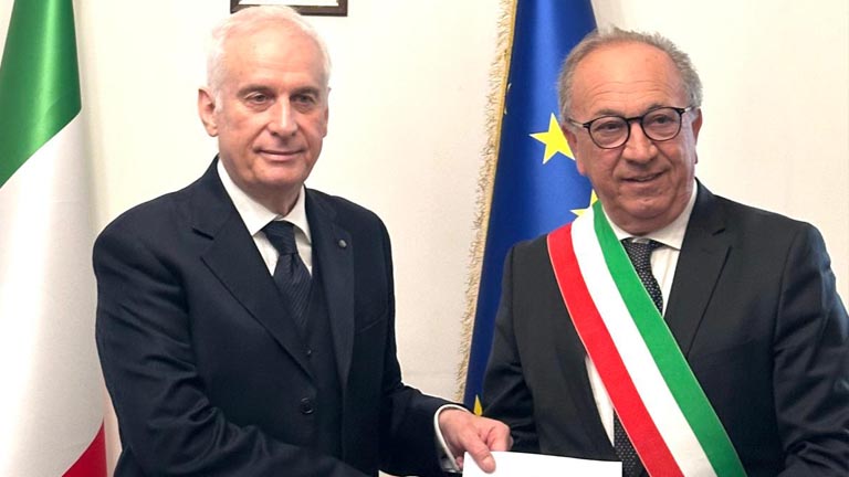 Firma in Prefettura per Comando caserma Carabinieri a Manoppello