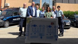 Meridiana club Abruzzo donazione congelatore al Carcere di Pescara