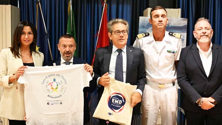 gara di pesca plastica