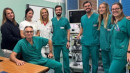 il Dr. Caporale con l'equipe di Otorinolaringoiatria dell'Ospedale di Pescara