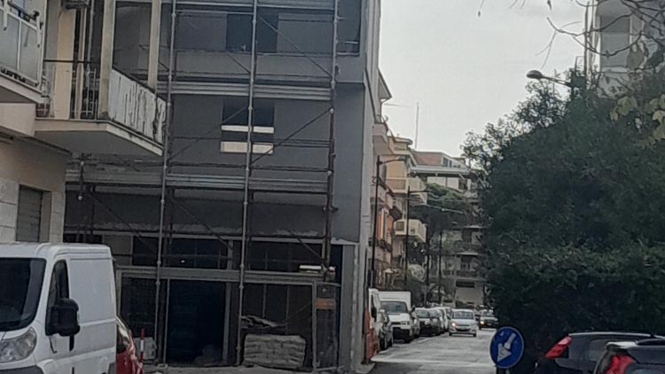 palazzo in costruzione