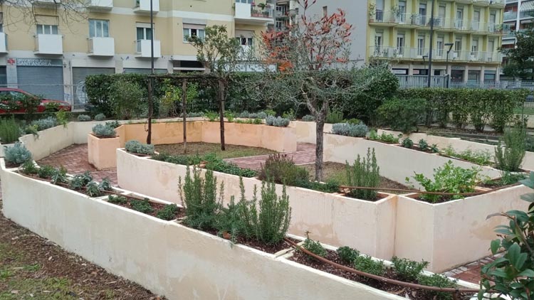 l'orto sensoriale a Villa De Riseis Pescara