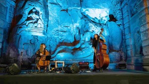 Hayalet, una performance live in duo per violoncello, contrabbasso e live electronics