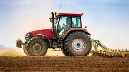 trattore agricolo