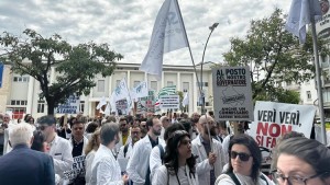 manifestazione medici di base Pescara