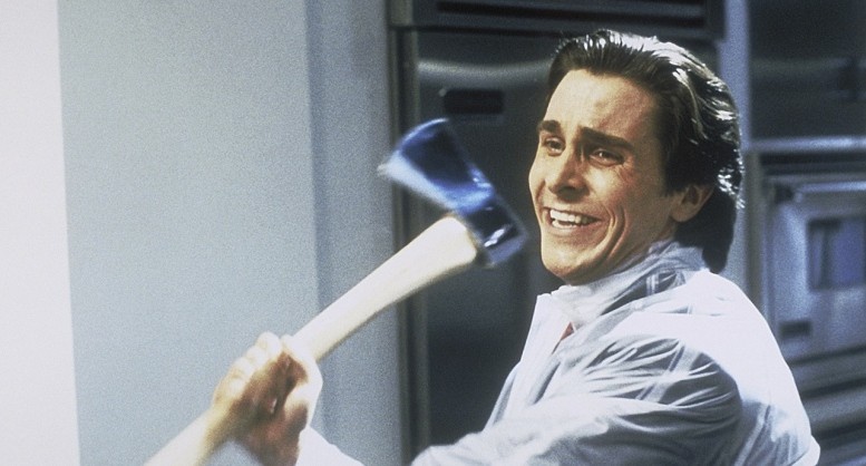 Pescara. Aggredisce con un'ascia il rivale in amore. Fotogramma dal film American Psycho