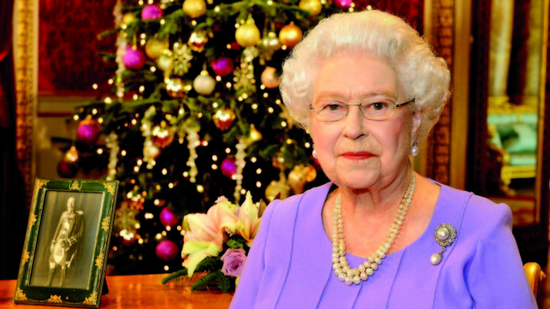 regina Elisabetta II