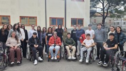 Pescara. Al Galilei tutti in sedia a rotelle