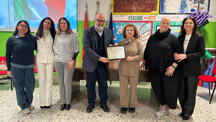 Consegna della targa