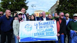 pettinari e la manifestazione sulla sicurezza